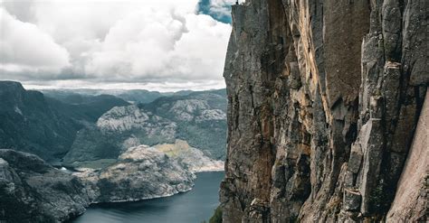 Cliff Under Thick Clouds · Free Stock Photo