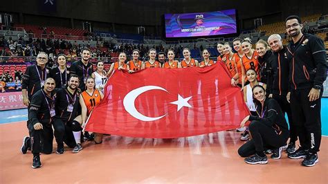 mondial des clubs de volleyball l équipe turque féminine d eczacibasi vitra remporte le bronze