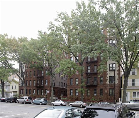 2420 Bronx Park E Bronx Ny 10467 Apartments In Bronx Ny