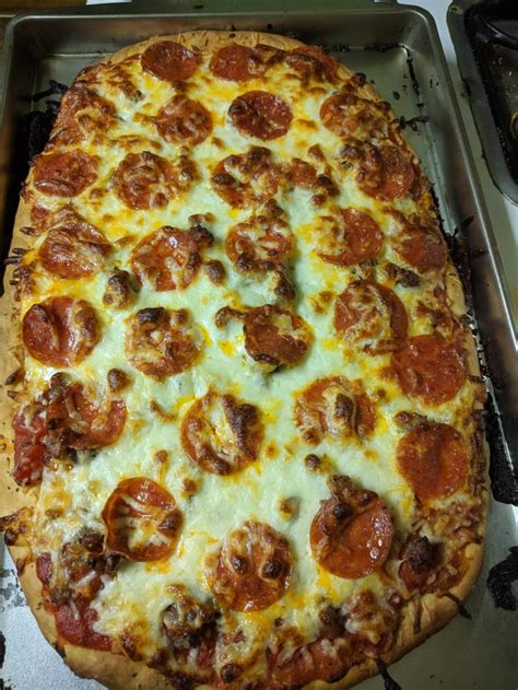 [homemade] Spicy Italian Sausage And Pepperoni Pizza
