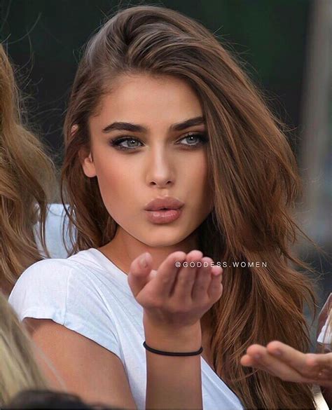 I PHOTOSHOP CELEBS On Instagram She Is So Pretty Taylor Hill