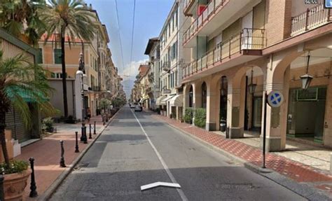 Bordighera Al Via Rifacimento Del Marciapiede Di Via Vittorio Emanuele