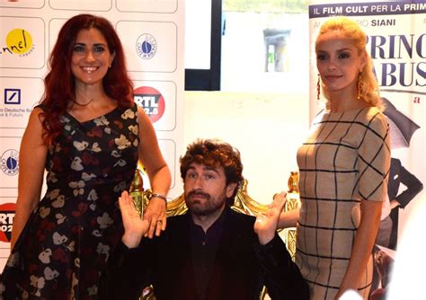 Librivox is a hope, an experiment, and a question: "Il principe abusivo" di Alessandro Siani debutta in ...
