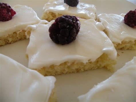 Cookware sets, bakeware sets, kitchen gadgets, knives & cutlery Heart, Hands, Home: Easy Peasy Lemon Bars