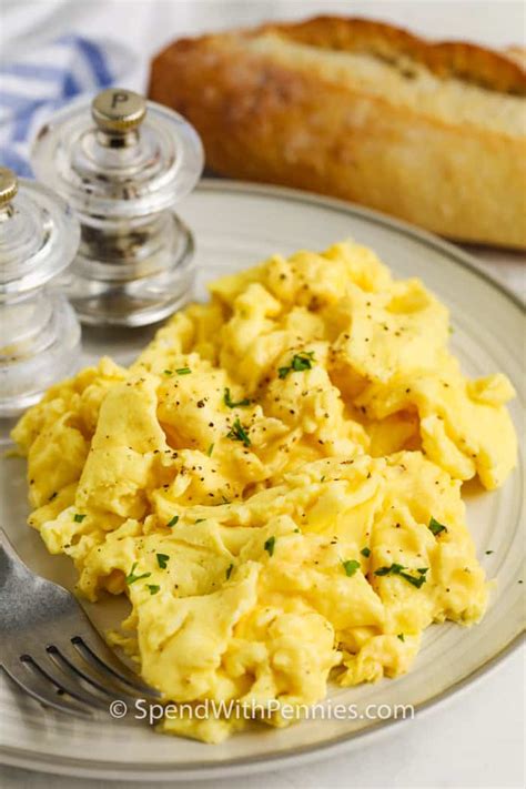 Perfectly Fluffy Scrambled Eggs Easy And Fast Todayheadline