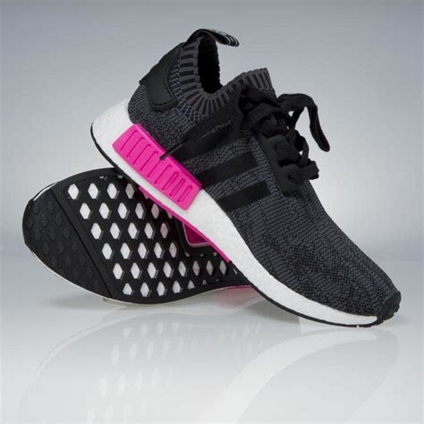 Nmd shoes are available for men, women and children built from the nomadic spirit of the adidas originals archives, the nmd r1 surfaced as an immediate wardrobe staple upon release. Adidas Originals NMD_R1 PK WMNS core black / shock pink ...