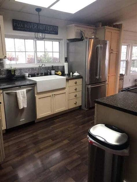 30 Beautiful Mobile Home Kitchen Cabinet Colors