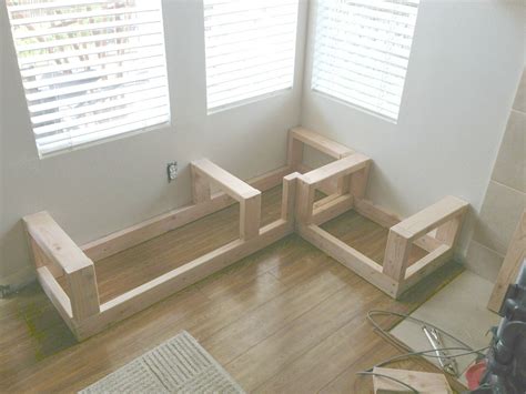 This woodworking project has all kinds of techniques built into it, and this would be a great skill builder for any woodworker. The Good Life Takes Work: Making a Corner Storage Bench