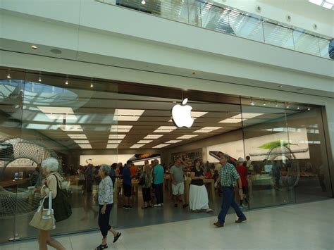 Pet friendly hotels in sarasota sarasota hotels with a pool sarasota hotels with parking. New Apple Store at the Mall at University Town Center ...