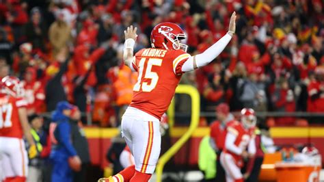 Chiefs Defeat Raiders 35 3 To Lock Up The Top Seed In The Afc
