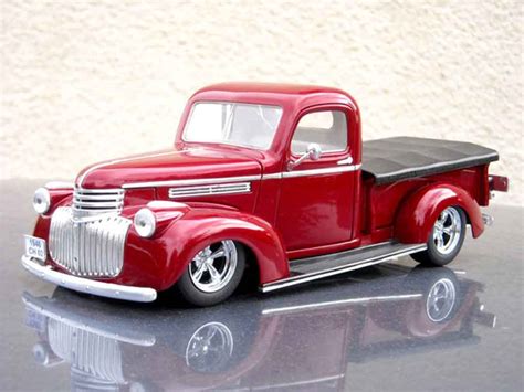 miniature chevrolet 1946 1 18 solido pick up voiture miniature be