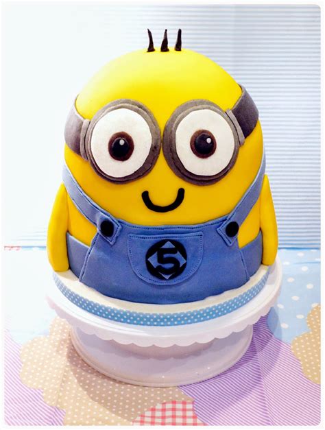 This saves a lot of time when assembling and i look forward to trying new cake designs for my kids' birthdays. Minion Cakes - Decoration Ideas | Little Birthday Cakes
