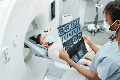 Descubre las diferencias entre resonancia magnética y tomografía axial