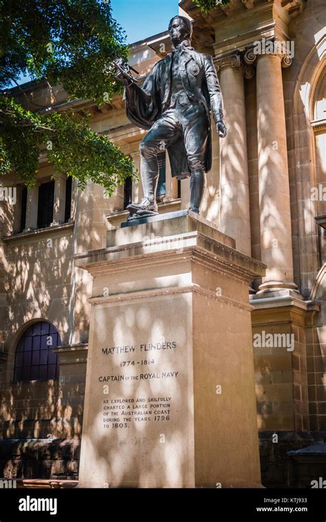 Matthew Flinders Statue Stock Photo Alamy