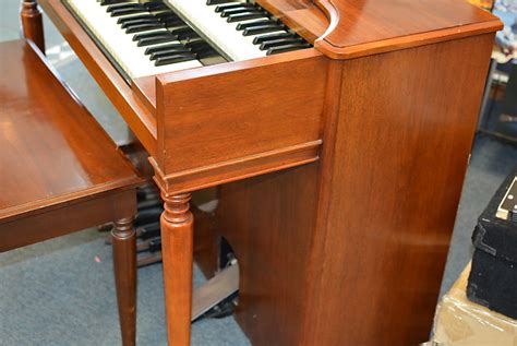 Hammond M3 Organ 1960s Natural Reverb