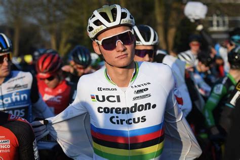 Discover more from the olympic channel, including video highlights, replays, news and facts about olympic athlete nils van der poel. Van der Poel gana su última carrera de 2019