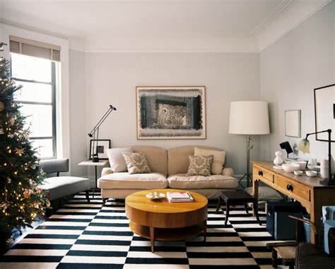 How To Make Traditional Minimalist Living Room