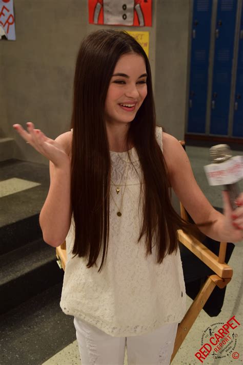 Landry Bender Who Plays Cyd On Set Interview Of Best Frien Flickr