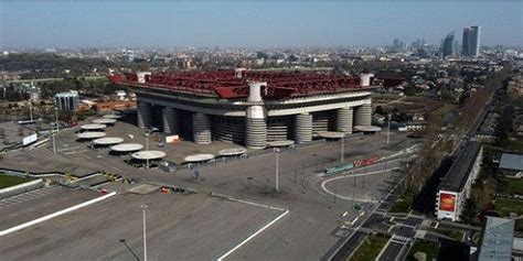 Pembangunannya memakan waktu 13 bulan dengan biaya sebesar 5 juta lira italia. Inter dan AC Milan Sepakat Robohkan San Siro Lama untuk ...