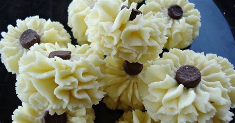 Resepi mudah dan sedap resepi biskut 3 bahan ~susu pekat manis ½tin ~tepung jagung 500g (1bungkus lebih) ~butter 250g. Semperit Susu Aka Dahlia Susu