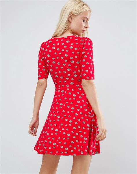 Image 2 Of Asos Sweetheart Skater Dress In Red Daisy Print Baskı