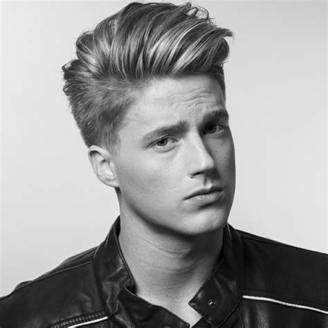 I fili della cascata da parrucchiere possono essere posati asimmetricamente, come un botto. 1001 + idee per taglio capelli uomo dalle nuove tendenza ...