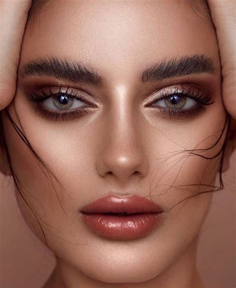 Classic Makeup Looks 10 Must Know Timeless Styles Lh Mag