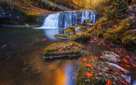 Wallpaper France Waterfall Rocks Moss Leaves Autumn 2880x1800 Hd