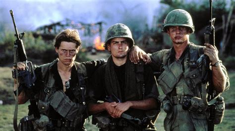 Platoon è un film di oliver stone con tom berenger, willem dafoe, charlie sheen, forest whitaker, francesco quinn. ‎Platoon (1986) directed by Oliver Stone • Reviews, film ...