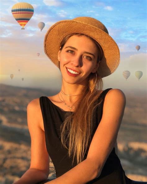 Jump to navigation jump to selfi (es); Dangerous Selfies (18 pics)