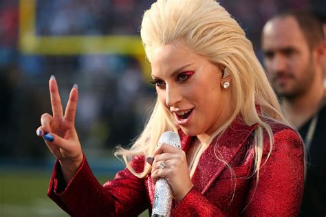 Lady Gaga Hair And Makeup Super Bowl 2016 Popsugar Beauty Photo 3