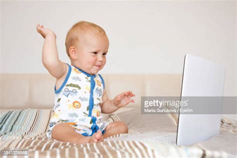 Baby Watching Screen Photos And Premium High Res Pictures Getty Images