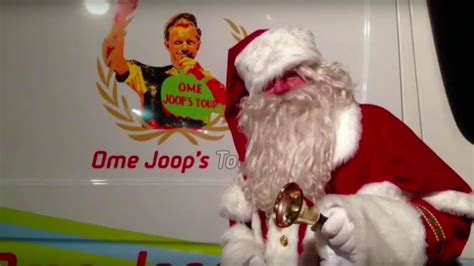 Ome Joop S Tour Deelt Kerstcadeaus Uit Arnhemsche Courant
