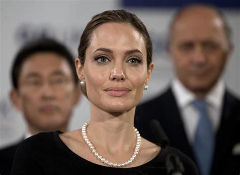 Angelina Jolie Reveals She Underwent Preventative Double Mastectomy To