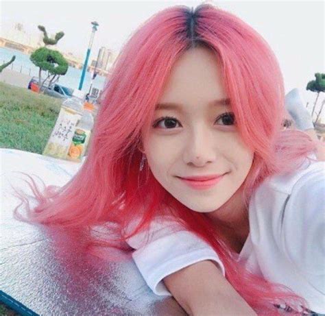 Pin By ⁻ ᴴᵃᶻᵉˡ ཻུ۪۪┊ On Asia~2 Girl With Pink Hair Pink Hair Hair