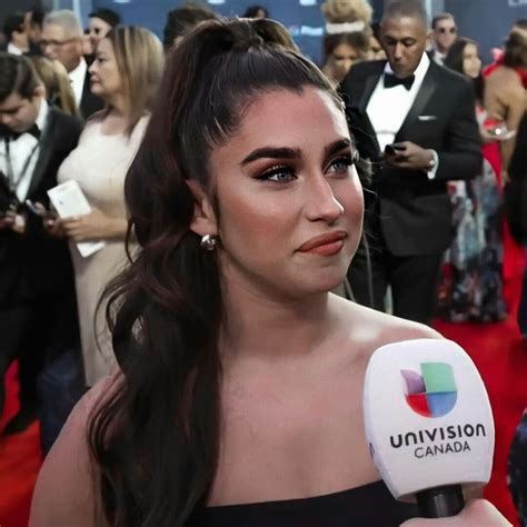 Lauren On The Red Carpet Of The Latin Grammys Latin Grammys Univision