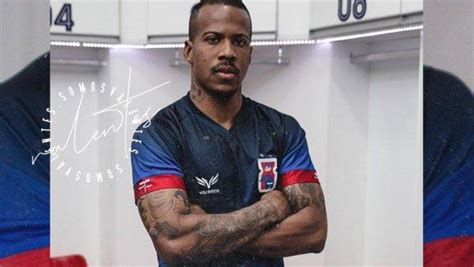 Make social videos in an instant: Paraná Clube lança terceiro uniforme e nova camisa de goleiro