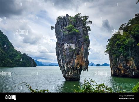 Ko Tapu Rock In James Bond Island Phang Nga Bay Thailand Stock Photo