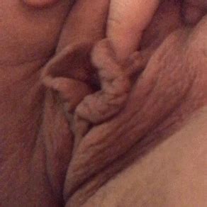 Chubby And Bbw Rubbing Pussy Pics Xhamster