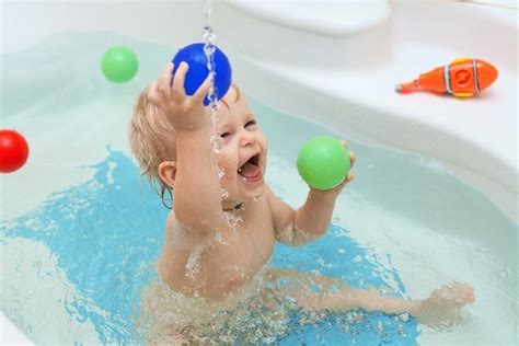Bathtub Shower A Great Experience For Your Kids E67