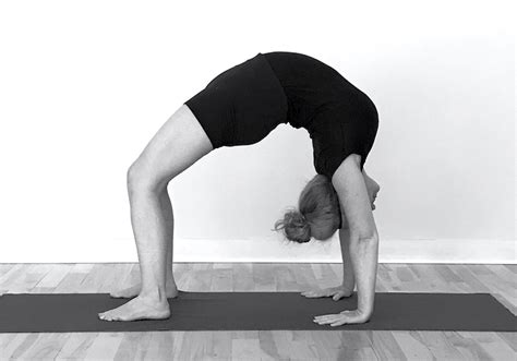 Urdhva Dhanurasana Upward Bow Pose United Yoga Montreal
