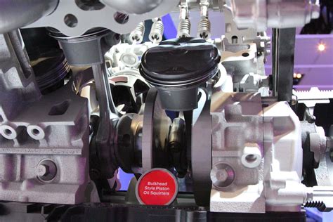 First Look Inside The Ford Gt350s Flat Plane Crank 52l V8 Hot Rod