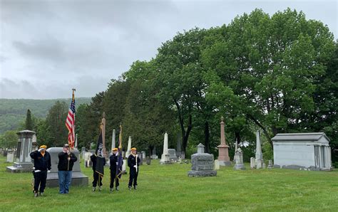 Memorial Day ceremony set for Duxbury’s Holy Cross Cemetery — Waterbury