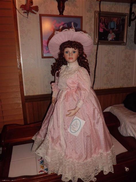 This stunning victorian doll makes a great gift for someone you love. Pin su AG: !!Historical
