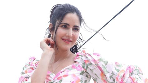 Katrina Kaif Is All About Flower Power In New Photos Fan Says ‘waiting