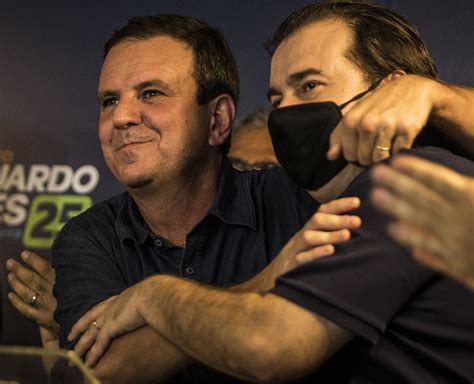 A denúncia não afeta a candidatura de paes do ponto de vista legal, já que a lei da ficha limpa exige condenação em segunda instância para que o. COMPORTAMENTO: RODRIGO MAIA E EDUARDO PAES SÃO EXEMPLOS DA ...
