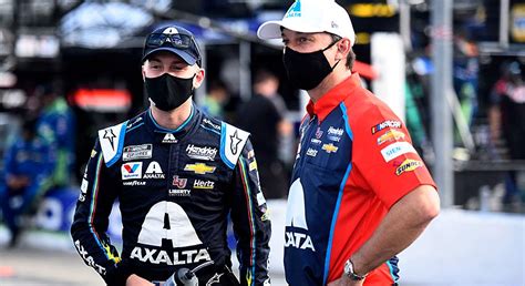 But many of them are actually athletes trained to do a mechanic's job, and as jalopnik found after reaching out to nascar's top race teams, most never expected to find themselves there in the first place. Chad Knaus makes 700th start as Cup Series crew chief | NASCAR