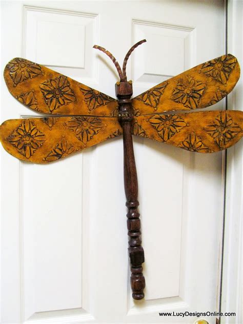 Spindle Table Leg Dragonflies With Raised Fleur De Lis And Medallion