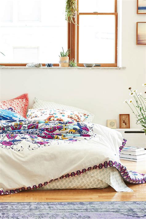 Don't hesitate to choose bohemian style. 31 Bohemian Bedroom Ideas - Decoholic