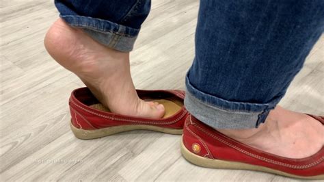 Dipping Shoeplay In Red Flats Shopping For Curtains And Tiles Part 1